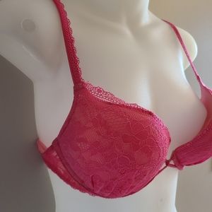 Victoria's Secret Miraculous Plunge Bra